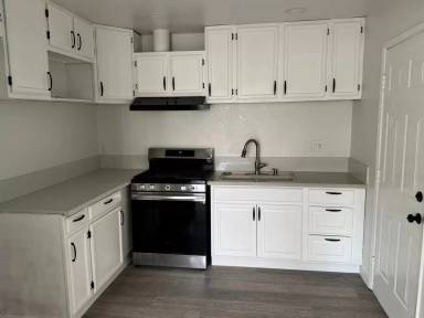 Main picture of 9840-9846 Mars Way