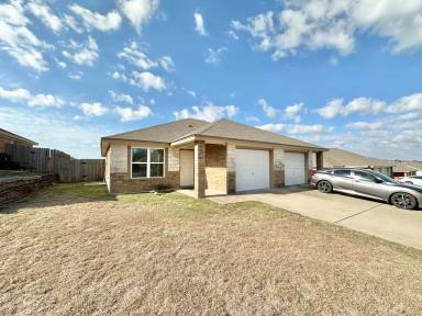 Main picture of 1410 Cinch Dr