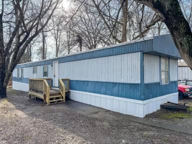Main picture of 5015 Middle Rd