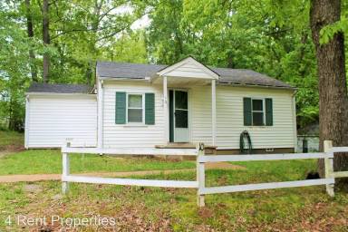Main picture of 10 Proctor Dr
