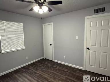 Main picture of 2215 N 23rd St