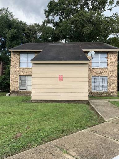 Main picture of 102 N Marigny Cir