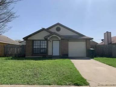 Main picture of 2214 Hilltop Loop