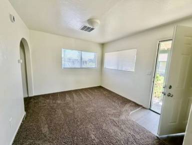 Main picture of 6040 State Rd
