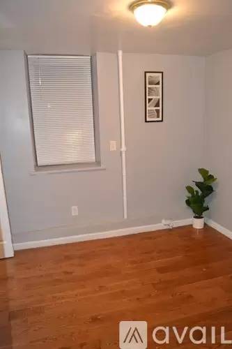 Main picture of 4210 Bronxwood Ave