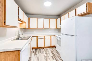 Main picture of 906 S Lincoln Ave