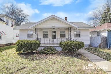 Main picture of 1101 S 33rd St