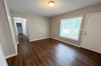Main picture of 1502 Rolling Hills Dr
