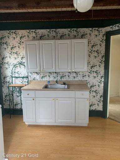 Main picture of 214 Main St