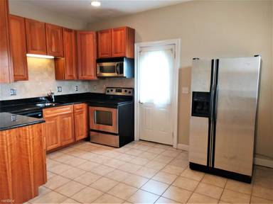 Main picture of 84 South St