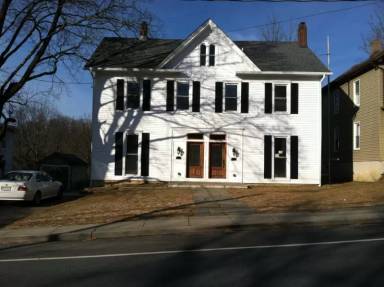 Main picture of 100 Main St
