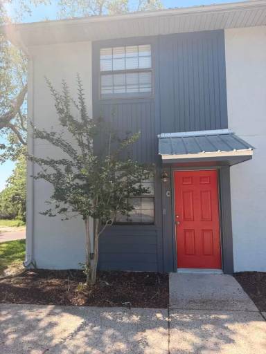 Main picture of 2750 W 12th St