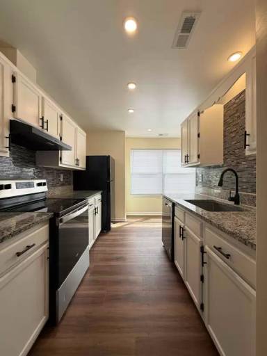 Main picture of 125 Thalia Trace Dr