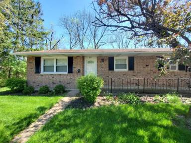 Main picture of 889 Merri Ln