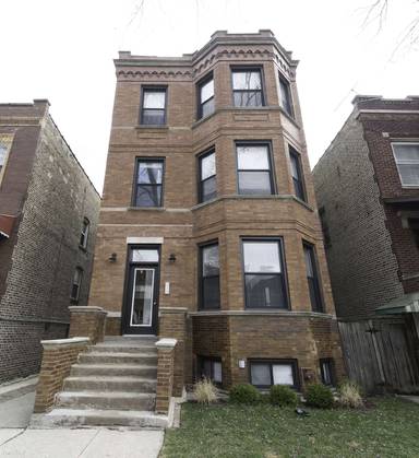 Main picture of 3223 N Hamlin Ave