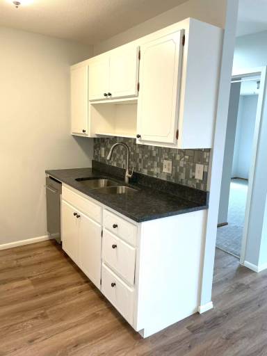 Main picture of 8050 Queen Ave S