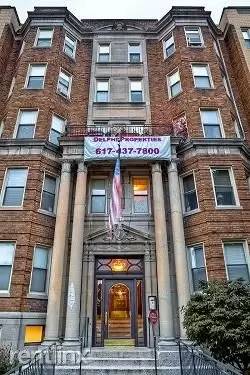Main picture of 1203 Boylston St