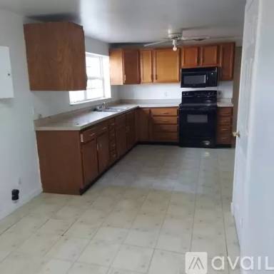 Main picture of 308 Elm St