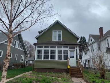 Main picture of 686 Thomas Ave