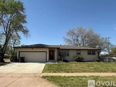 Main picture of 829 La Shelle Ln