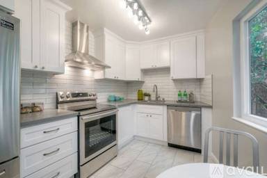Main picture of 94 Bayo Vista Ave