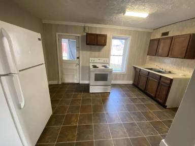 Main picture of 118 Montgomery St