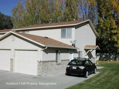 Main picture of 1305 Monroe Blvd