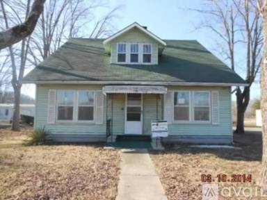 Main picture of 203 W Main St