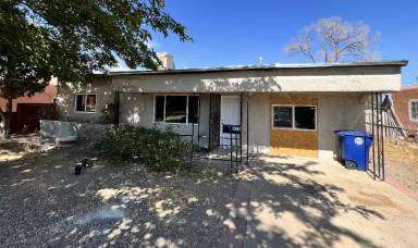 Main picture of 433 General Somervell St NE