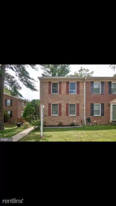 Main picture of 9065 Lambskin Ln
