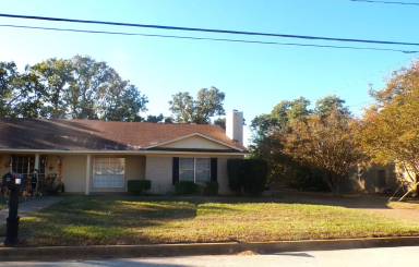 Main picture of 2103 Easy St