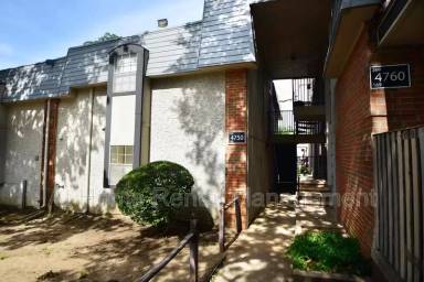 Main picture of 4750 E 68th St