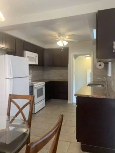 Main picture of 11836 W 130th St