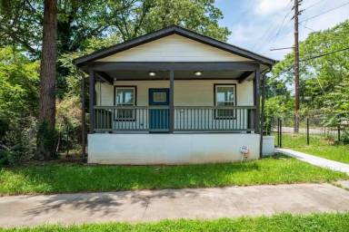 Main picture of 1065 Coleman St SW