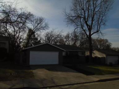 Main picture of 2104 N Cirby Way
