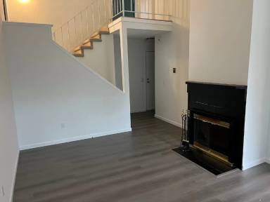 Main picture of 1020 Civic Center Dr