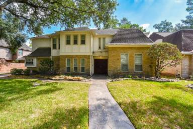 Main picture of 16018 Kempton Park Dr