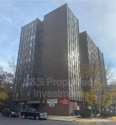 Main picture of 726 Washington St