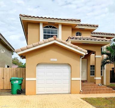 Main picture of 10877 SW 75th Ter
