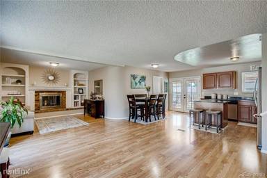 Main picture of 1644 Dexter St