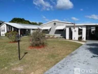 Main picture of 742 Lark Dr