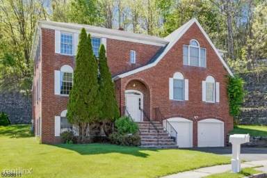 Main picture of 257 Silleck St