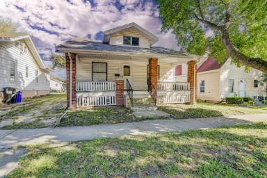 Main picture of 272 W Harrison Ave