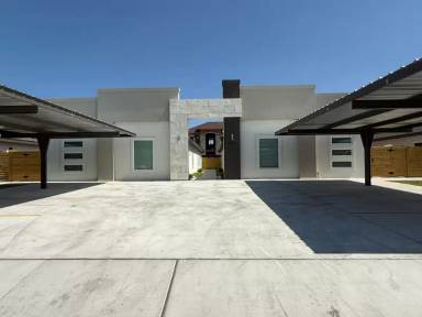 Main picture of 1706 W Violet Dr