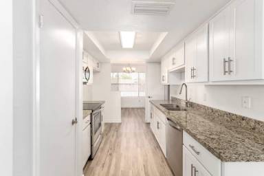 Main picture of 4427 E Juniper Ave