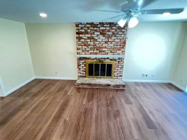 Main picture of 1737 Stanley Ave