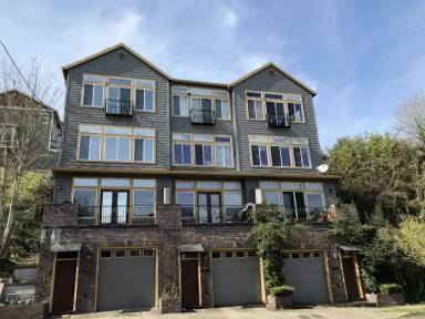 Main picture of 4041 S Kelly Ave