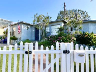 Main picture of 4673 W Point Loma Blvd