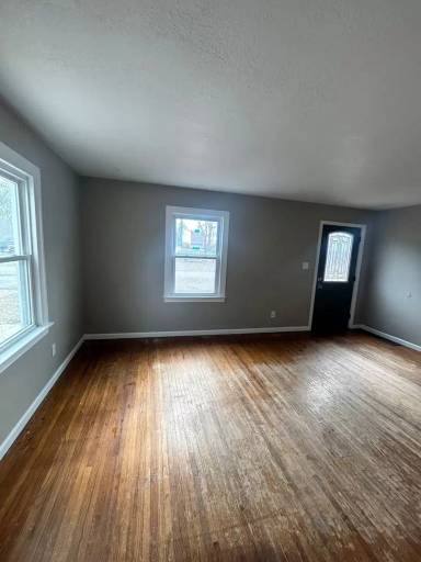 Main picture of 523 Elnora Dr