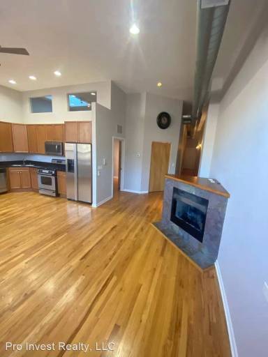 Main picture of 1519 N Milwaukee Ave